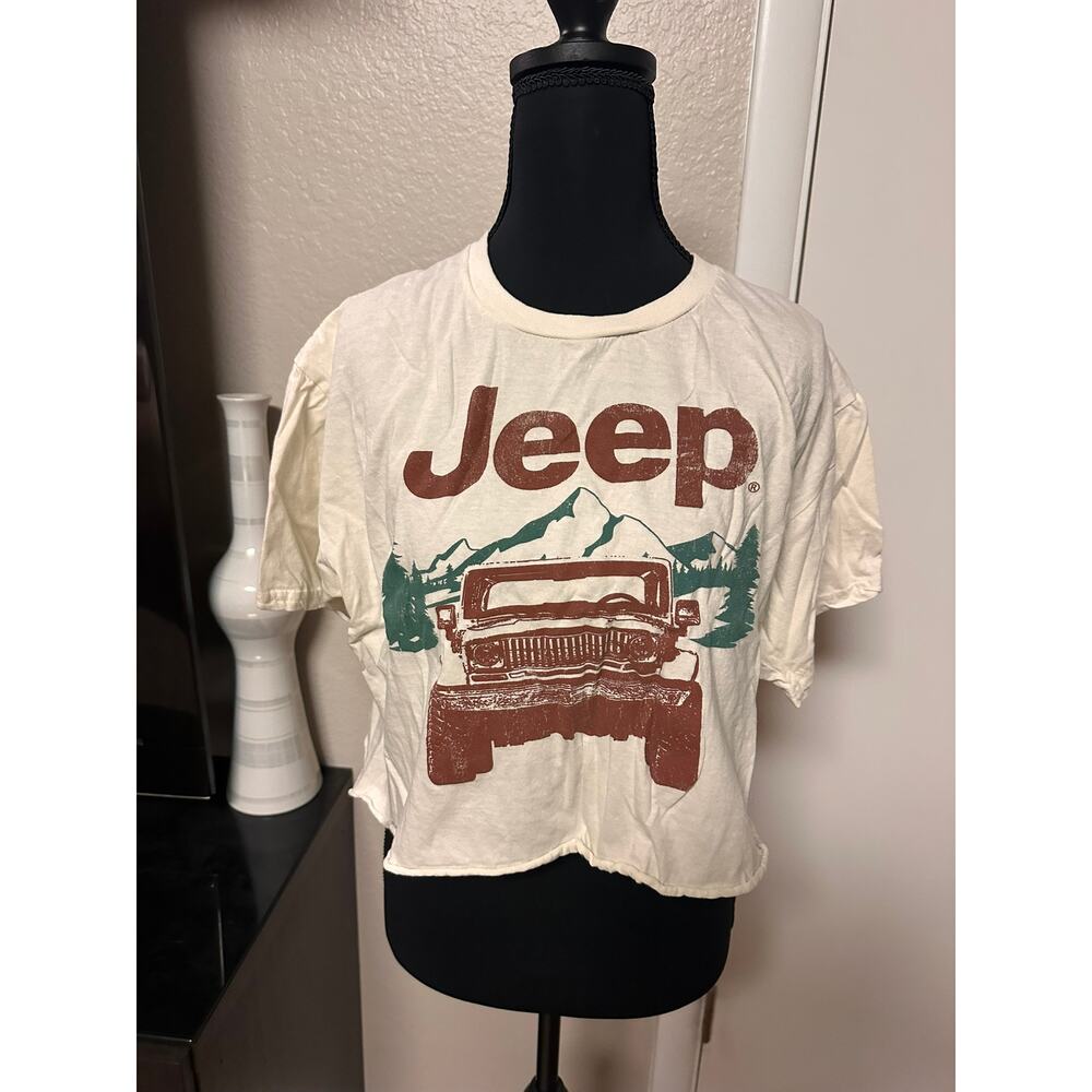 Jeep Graphic Crop Top | Vintage Style Off-Road Tee | Cream Distressed Shirt Sz L